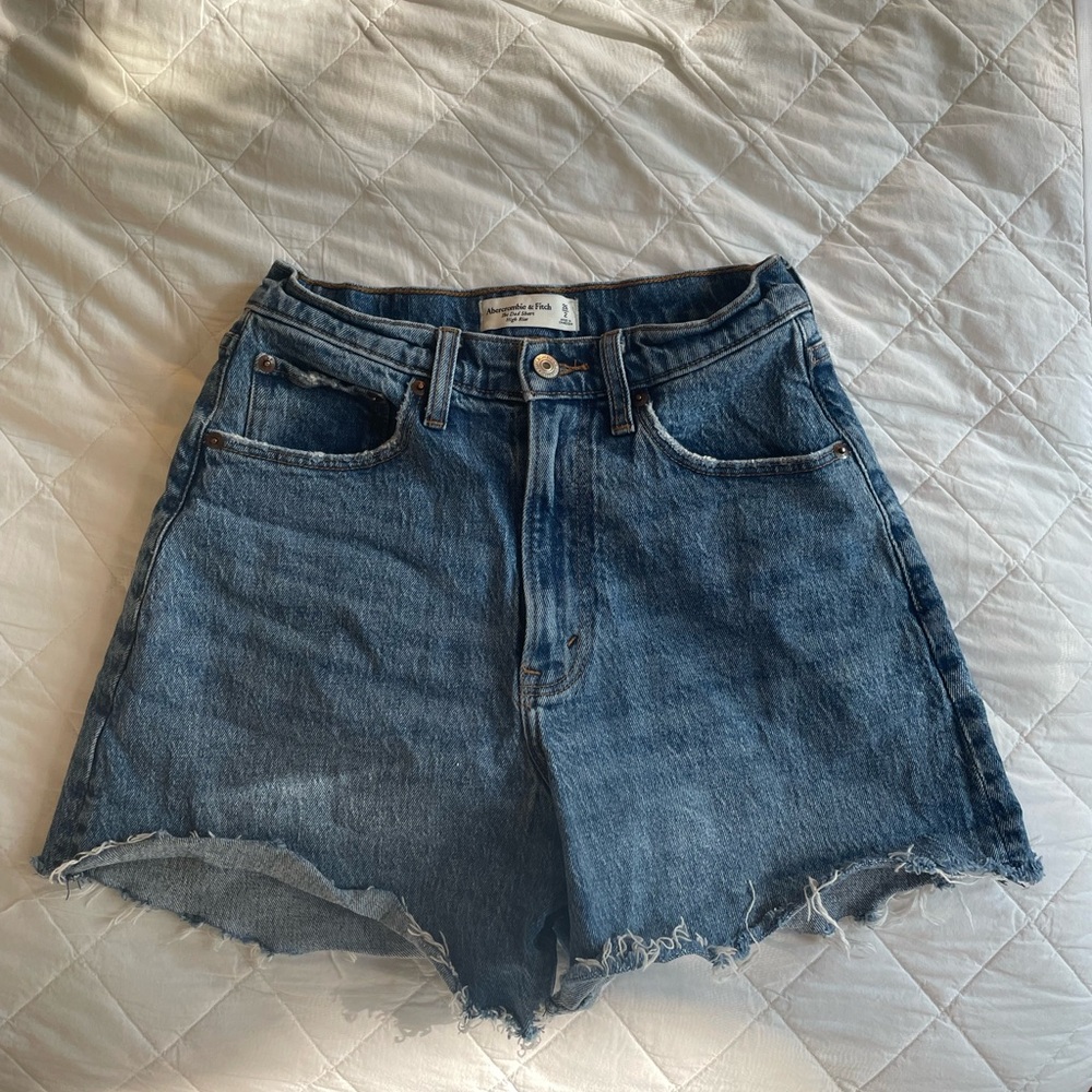 Abercrombie The Dad Short High Rise